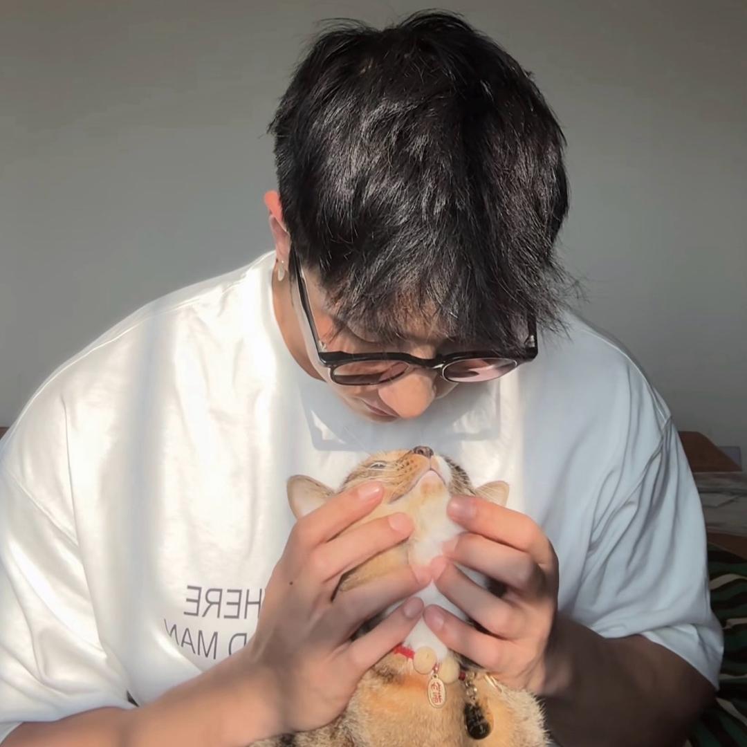 Y J C