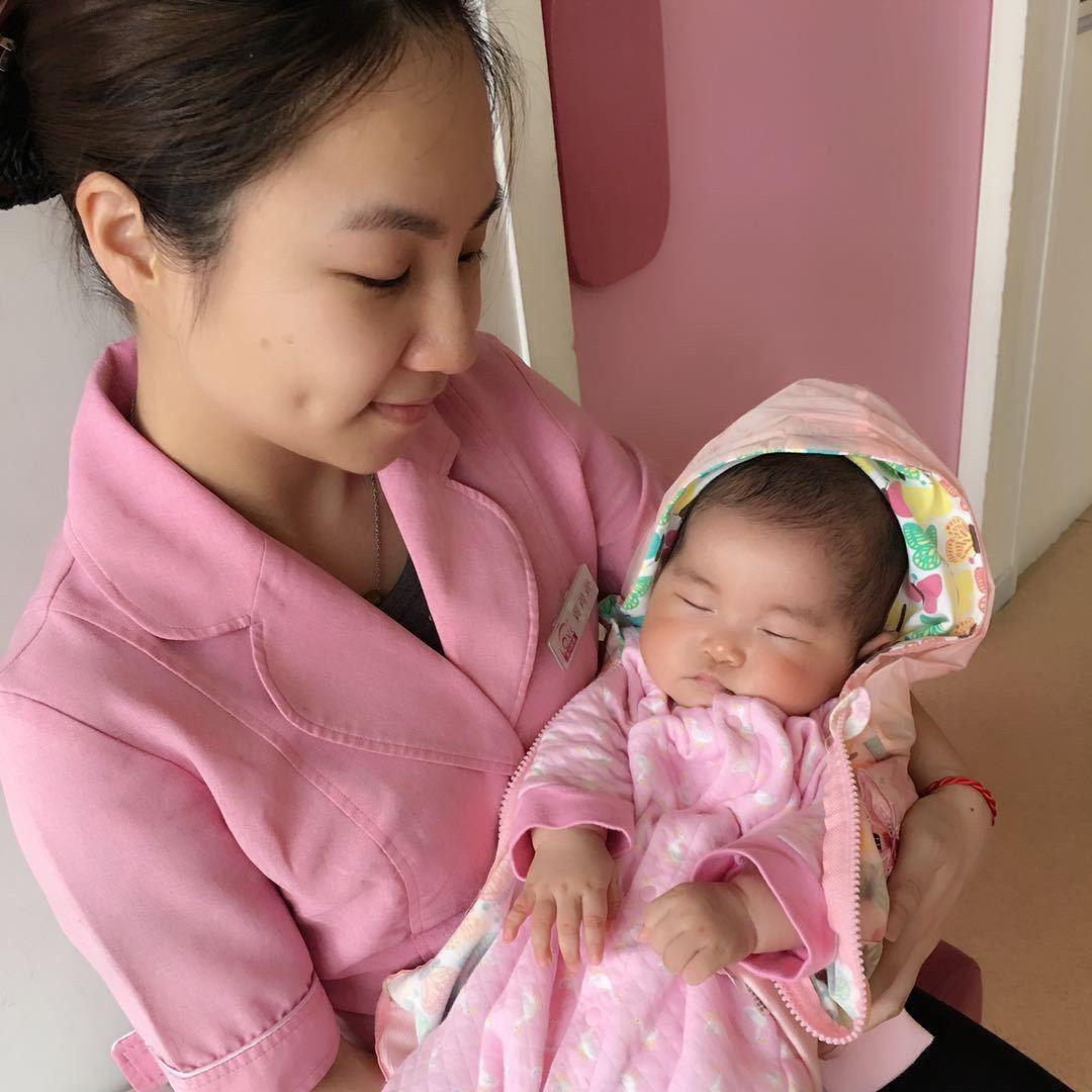 东方爱婴早教中心客服老师