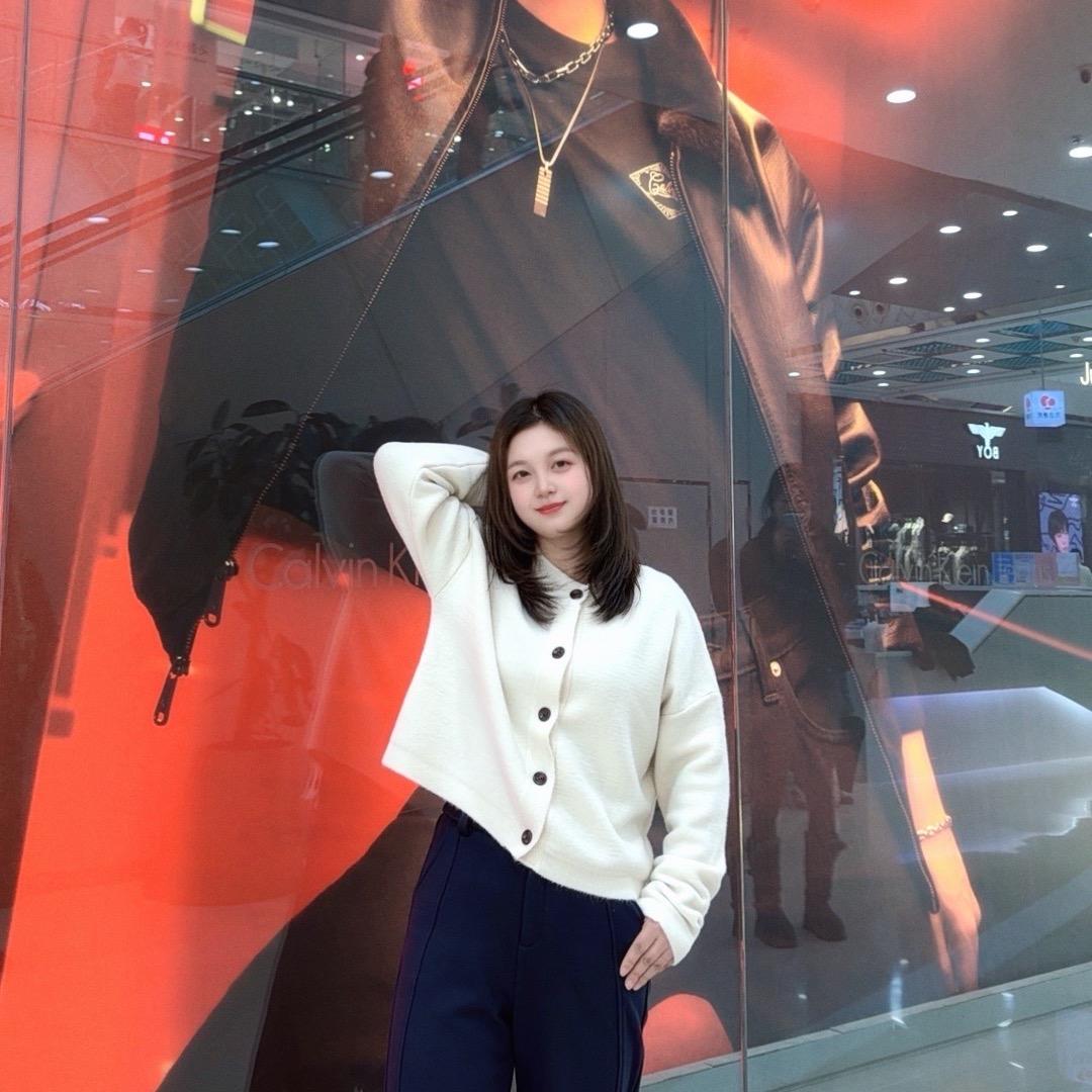 灰小灰女裤工厂店