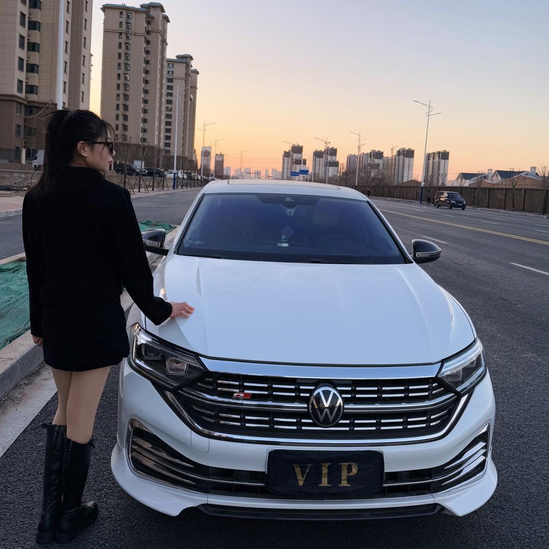 小姐姐开速腾