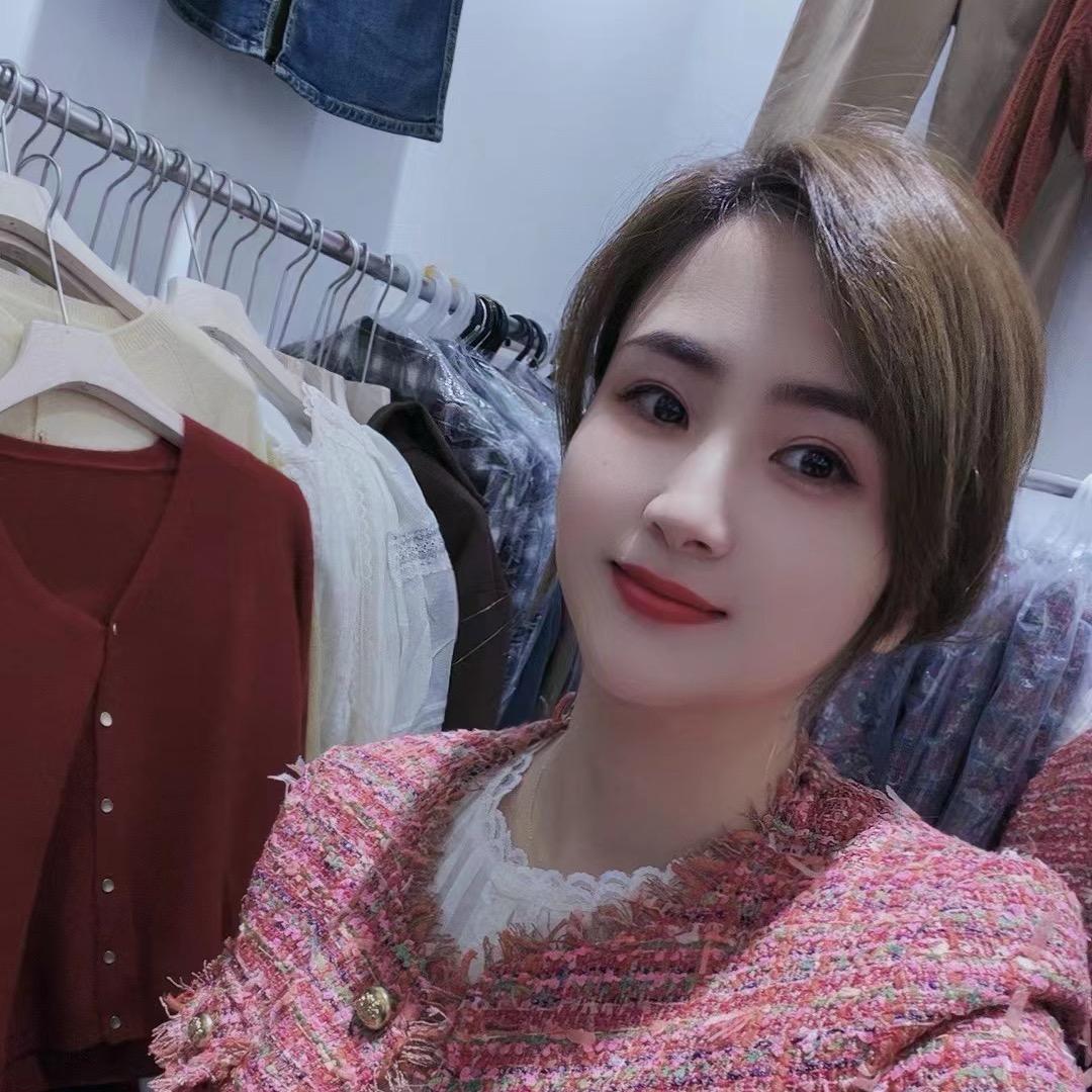 合肥白马花开四季女装批发