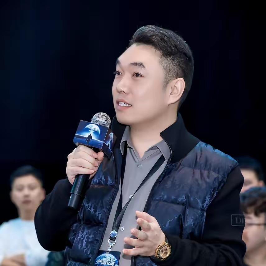汤汤很斯文