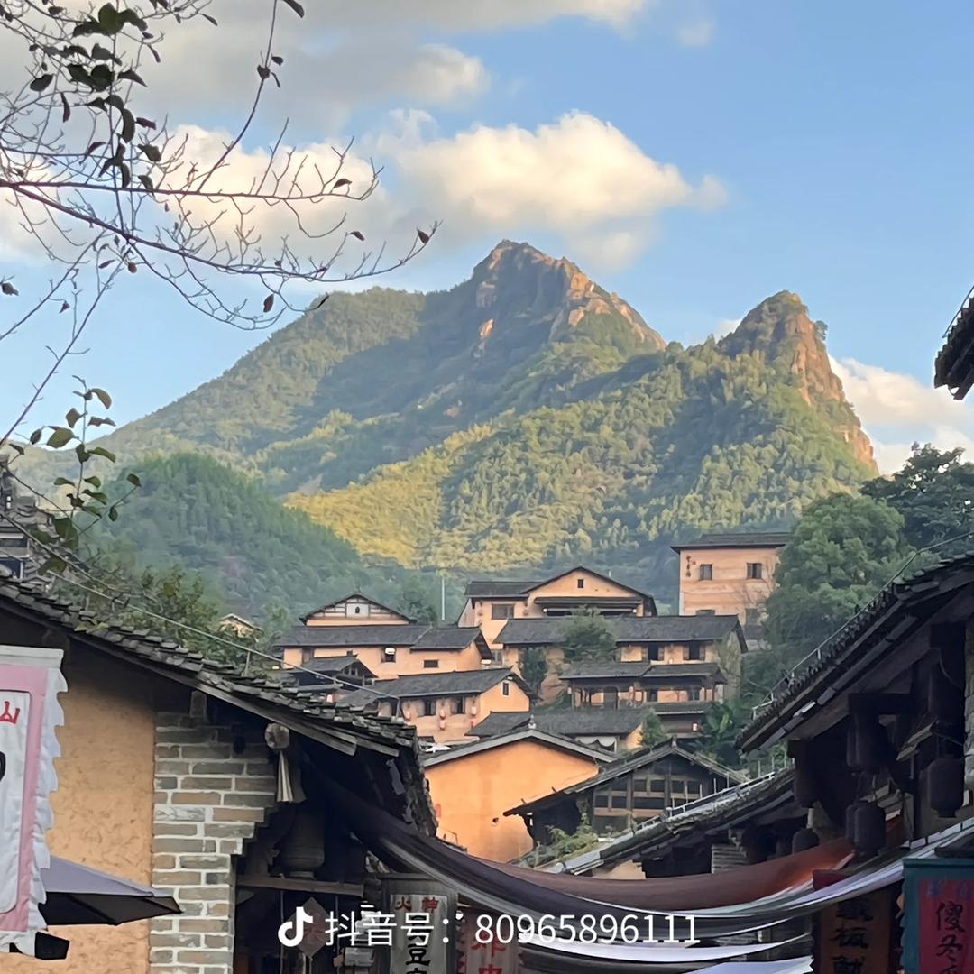 厚德博学。