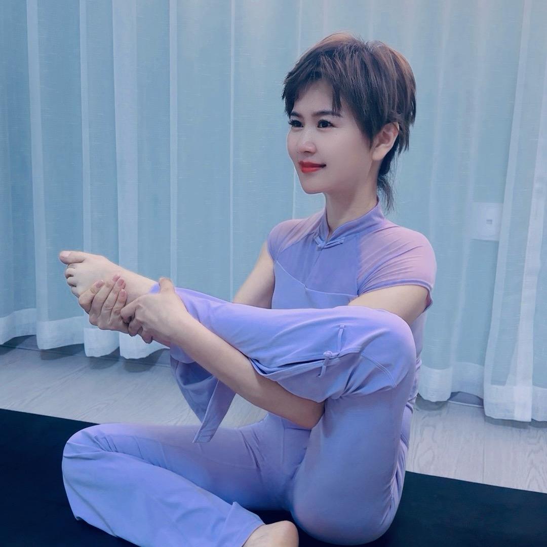 艺馨爱锻炼