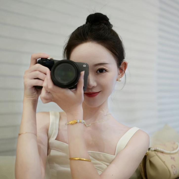 小莉莉