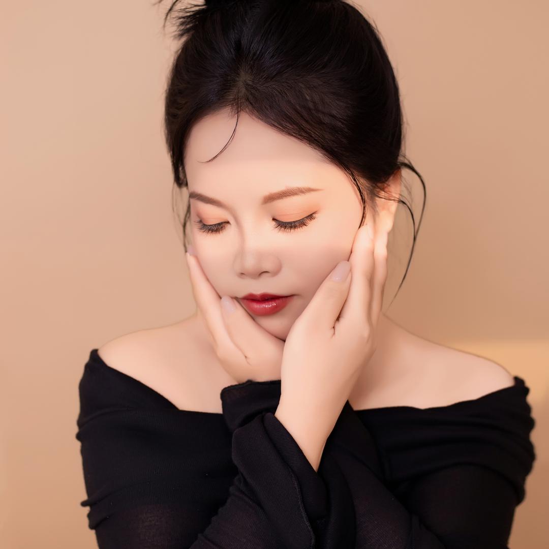 化妆师·亦橙