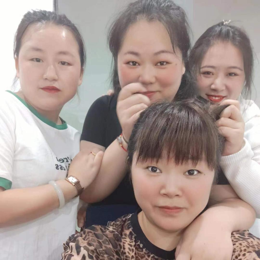 老板娘和我们(30日会理突尼斯软籽石榴)