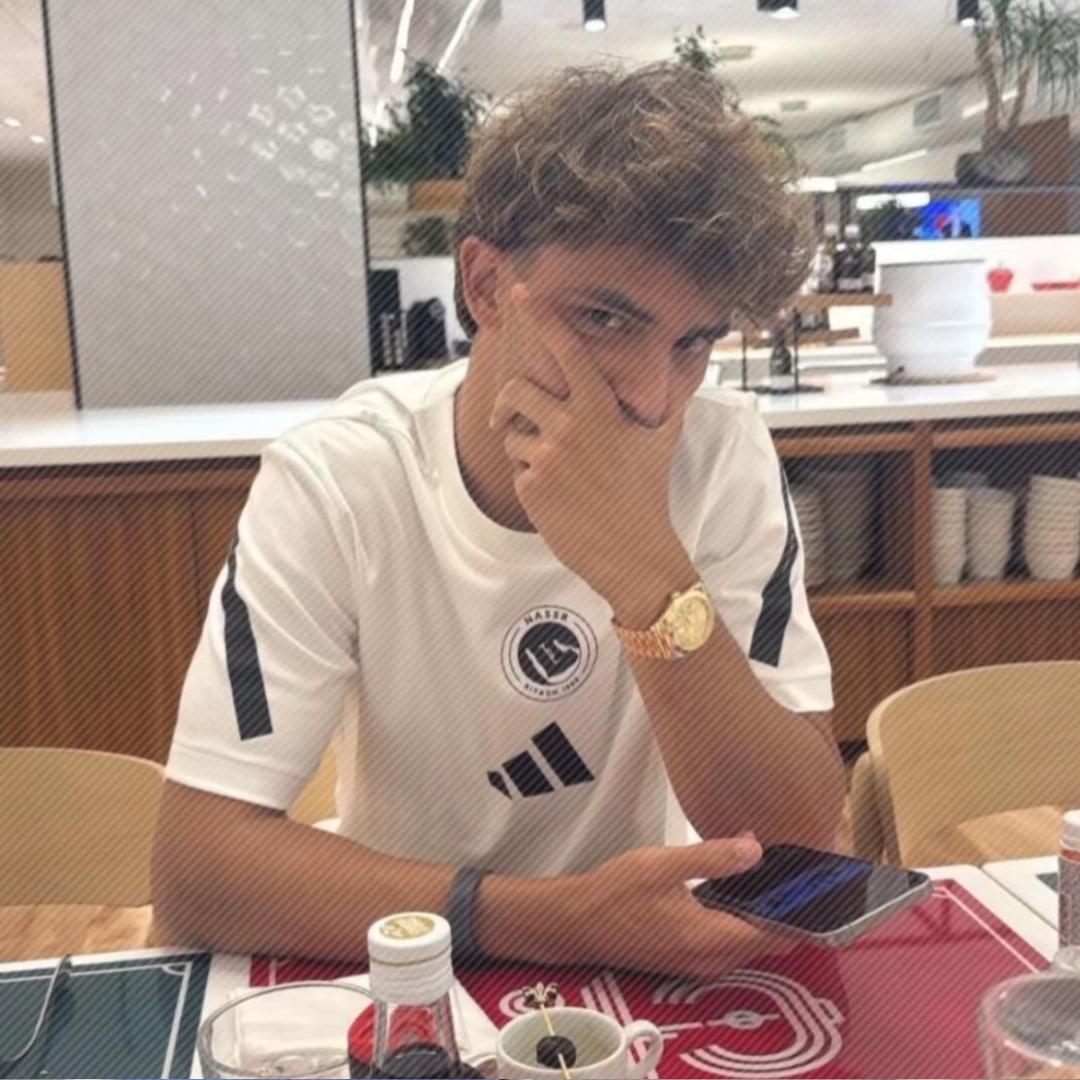 莹莹控/•᷅•᷄\୭