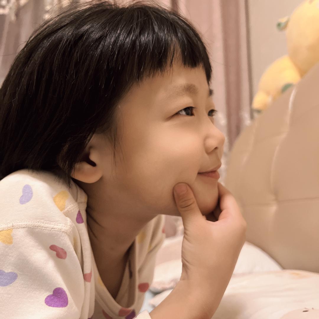 我家有个折磨人的小妖精