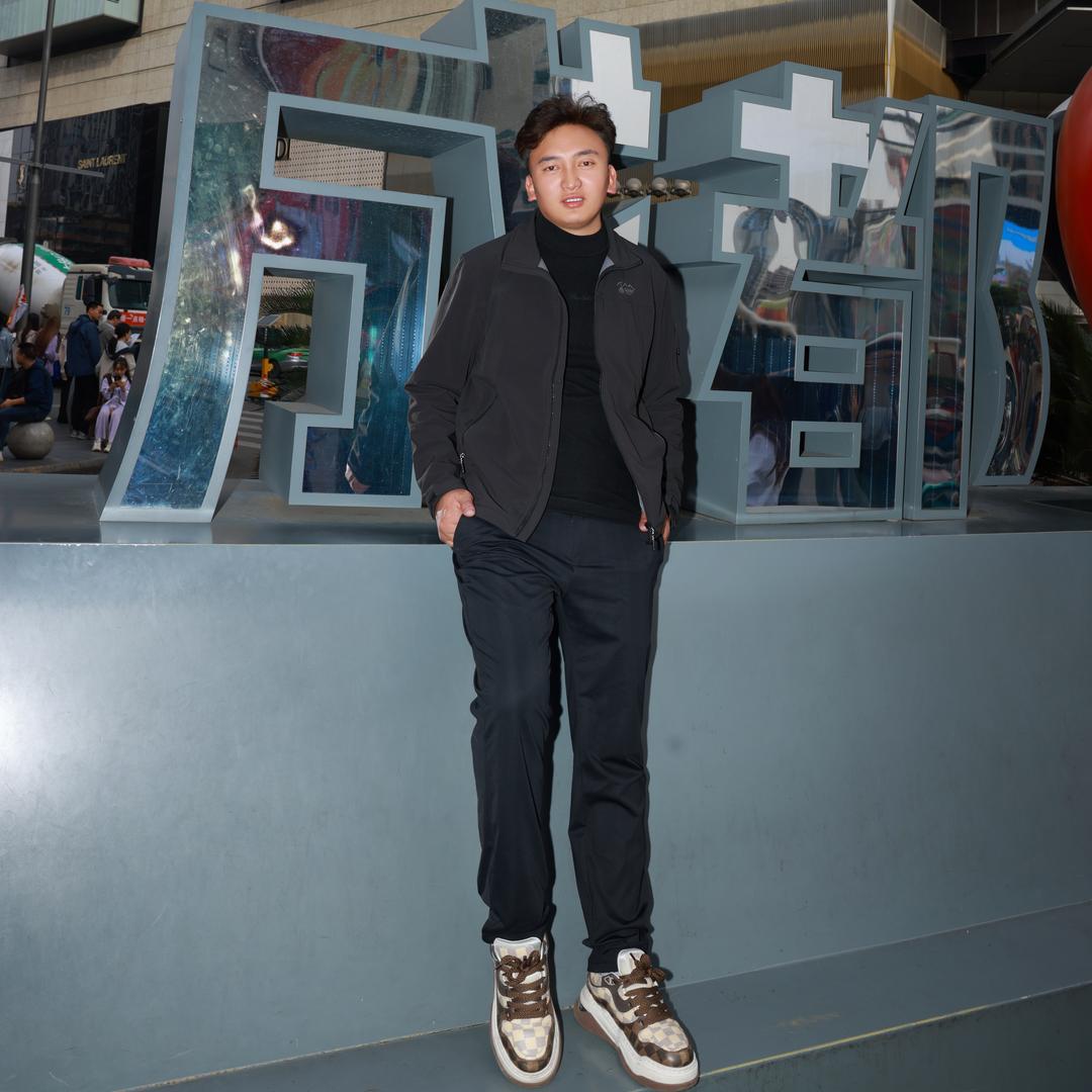 ✍️巴青男孩🎭