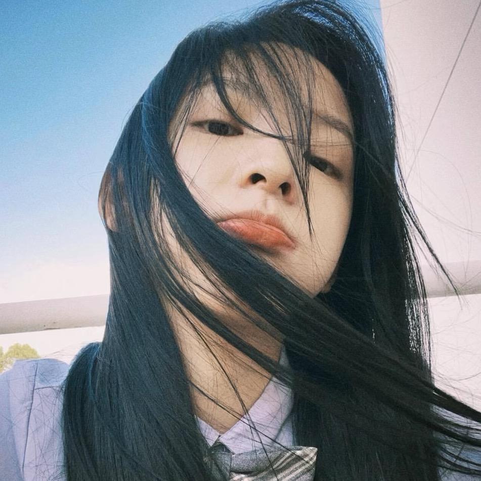 八岁锅盖头小学生