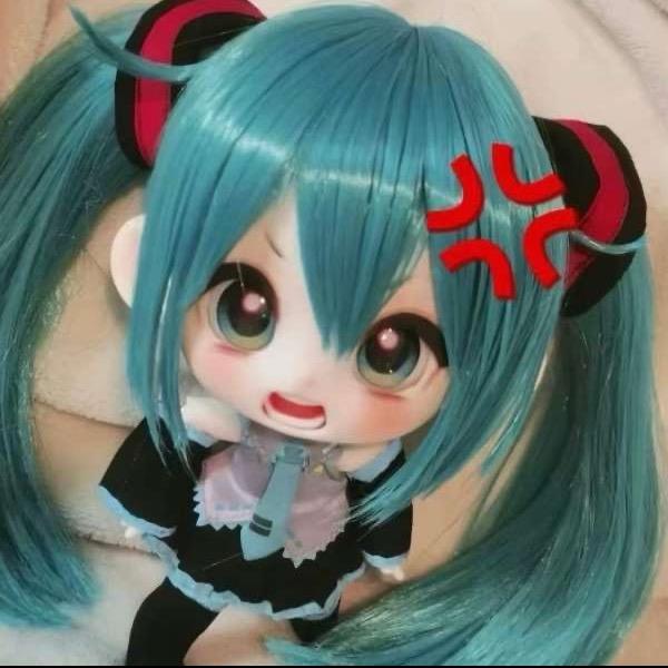 珠珠在化妆💄