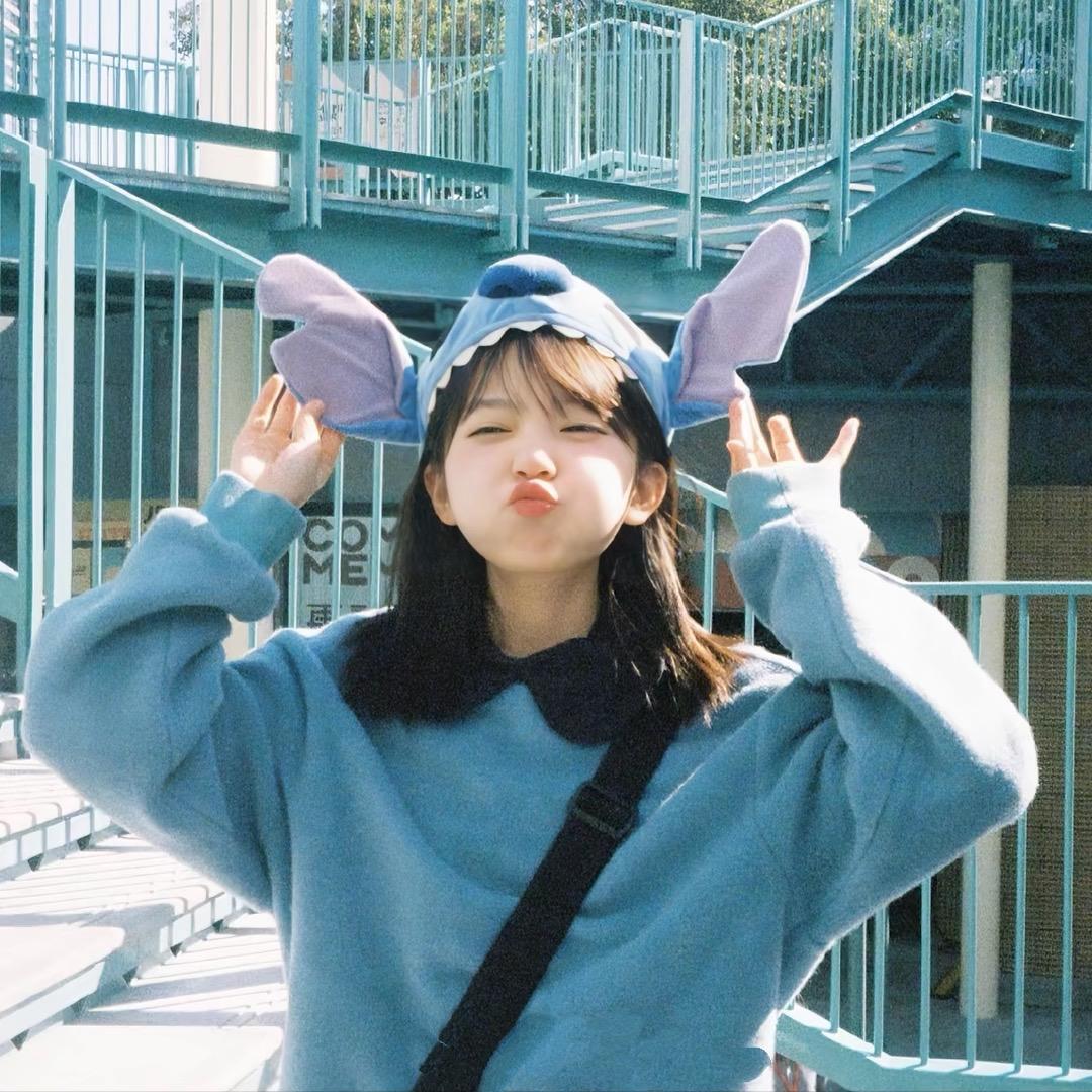 小周.