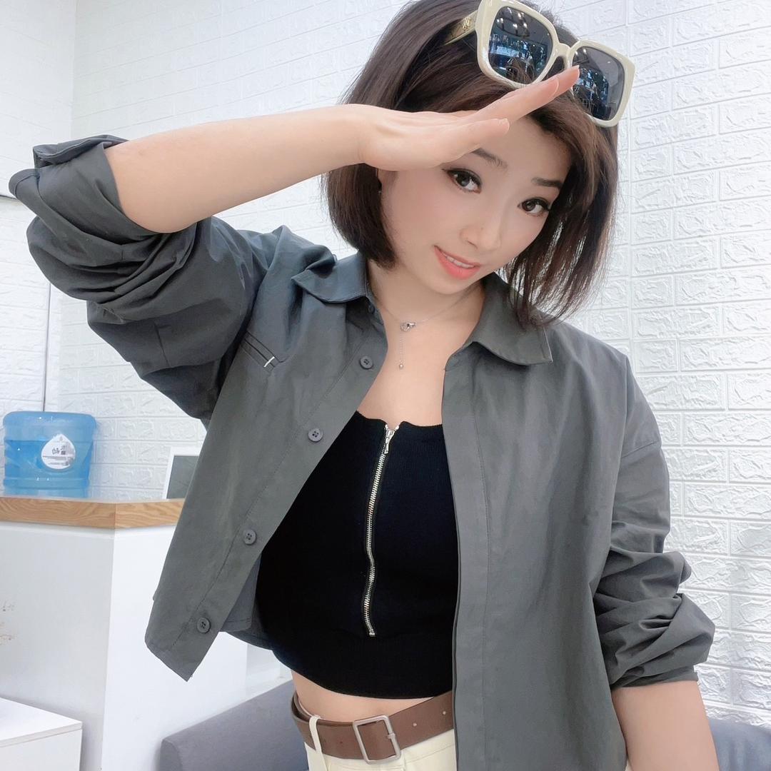 瑜+女装工厂店