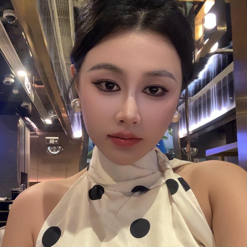 梦梦爱吃肉肉