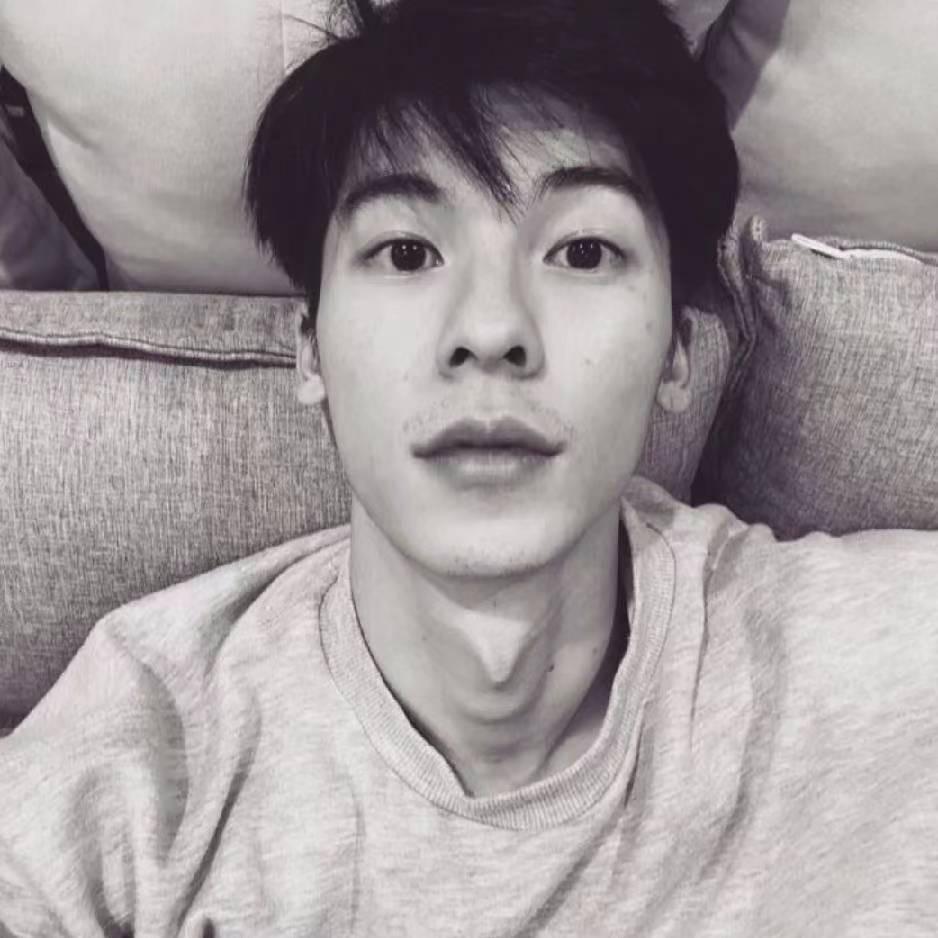 小李不洗头_