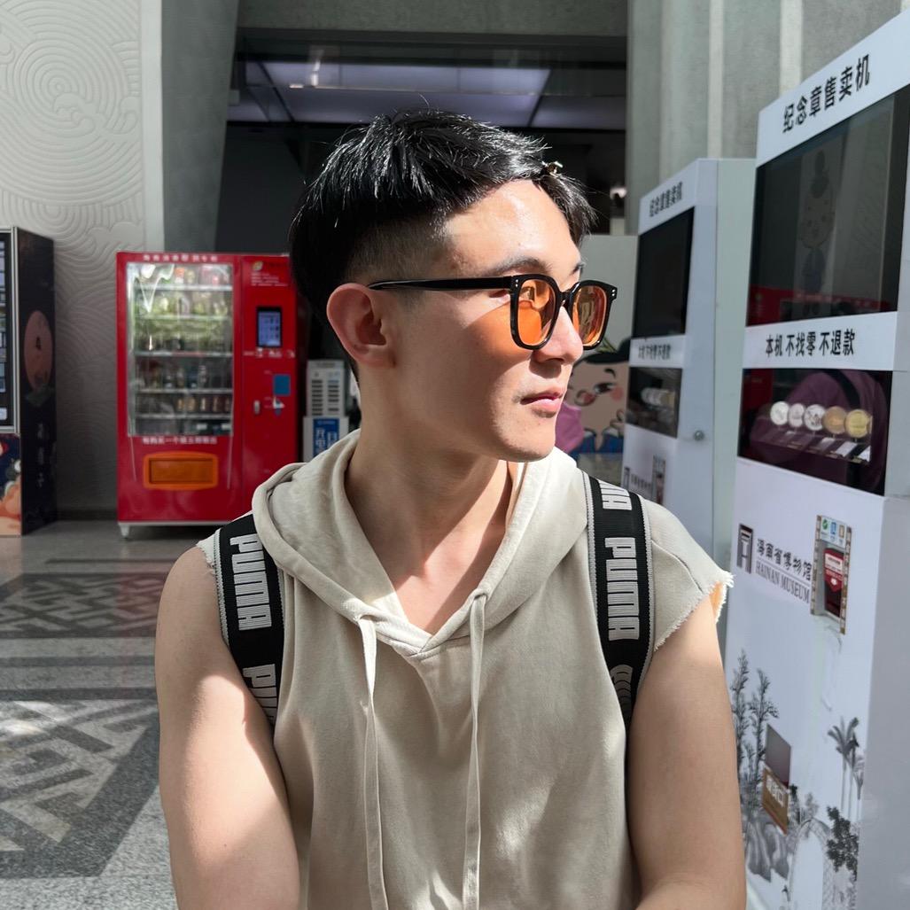 深情的川洪上校