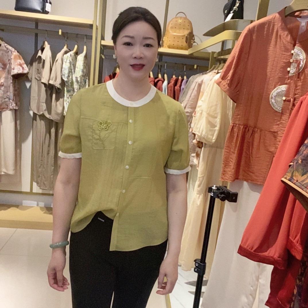 梦燕小邓爱穿搭