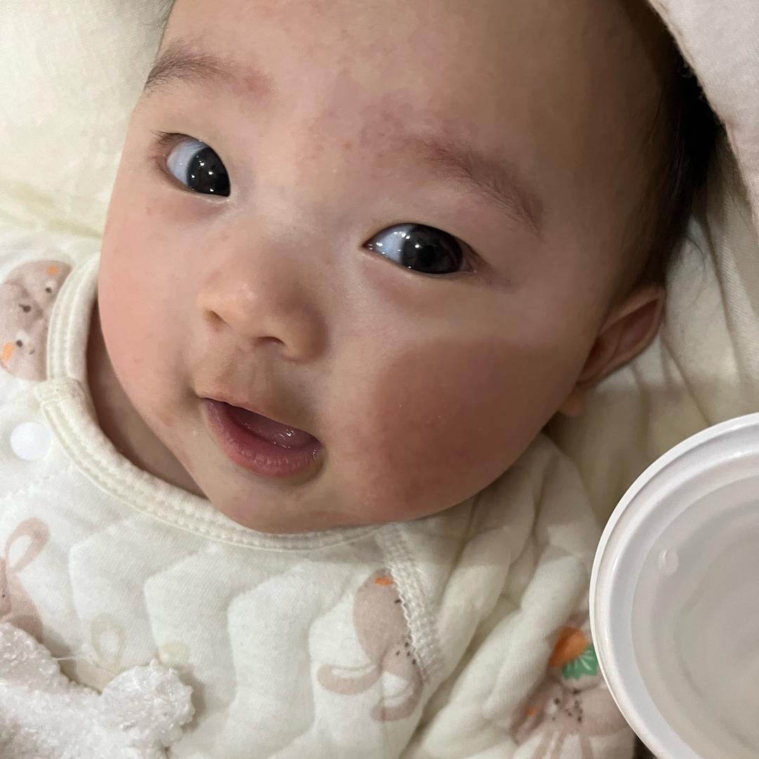 是颜颜吖～