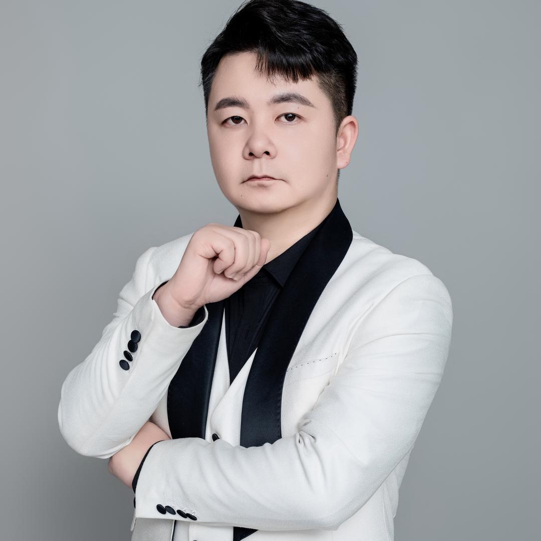 弹琴小马