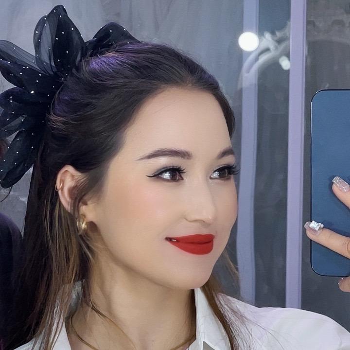 DLNUR  《美妆好物》