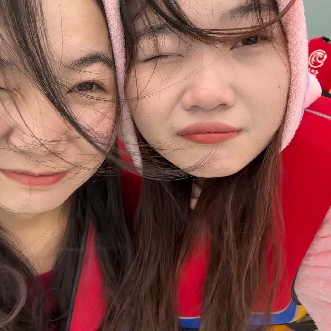 阿姨脸是自然红