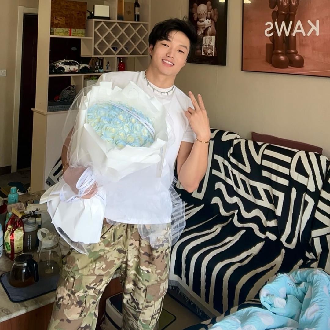 MAX刘莫寒「线上1v1」