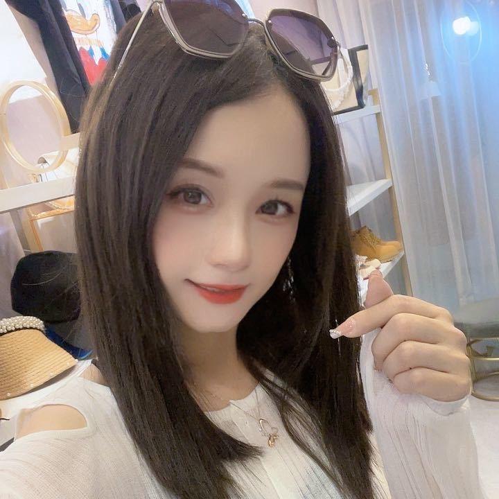 酷啦啦双胞胎服装店