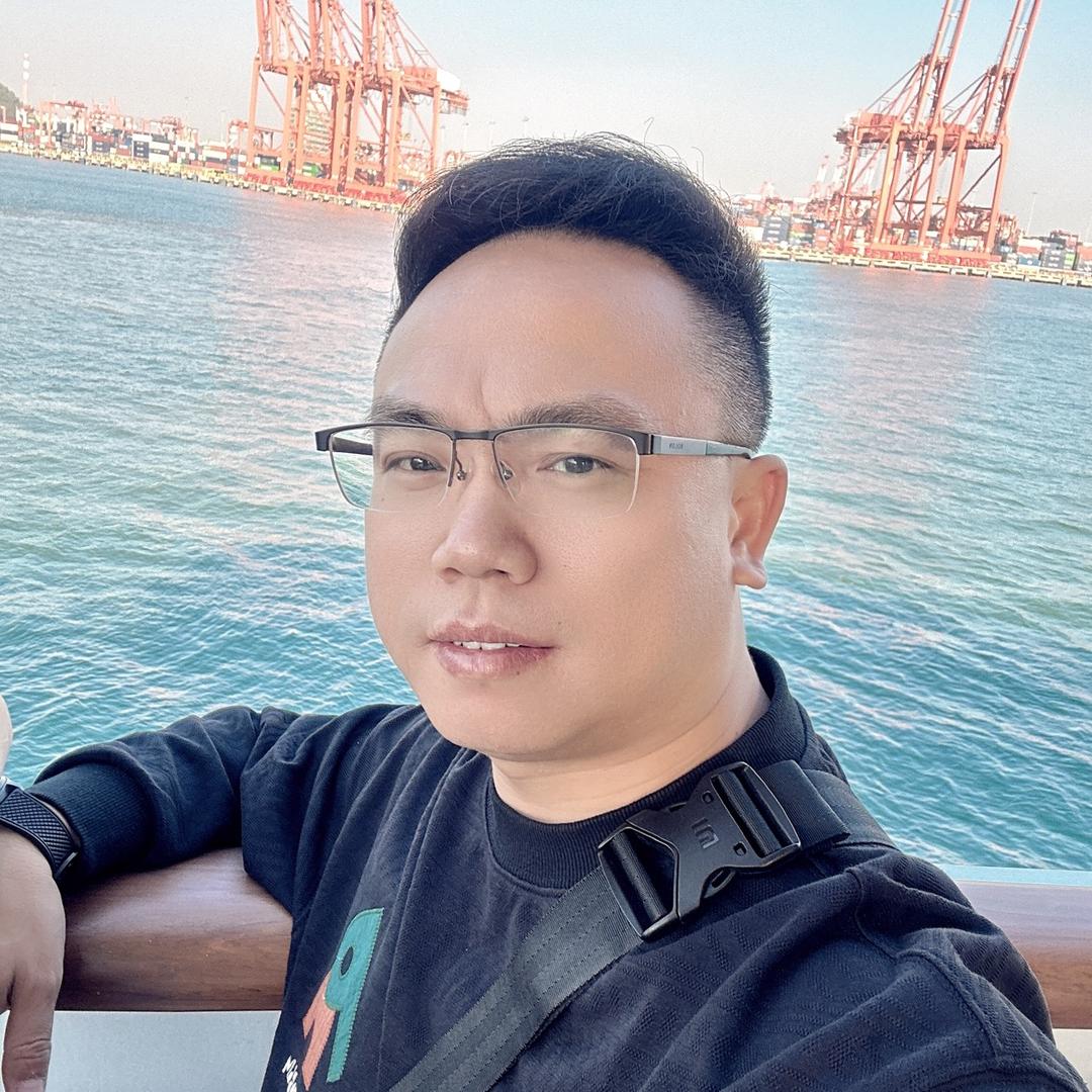 做服装包装设备的老余（瀚羽智能）