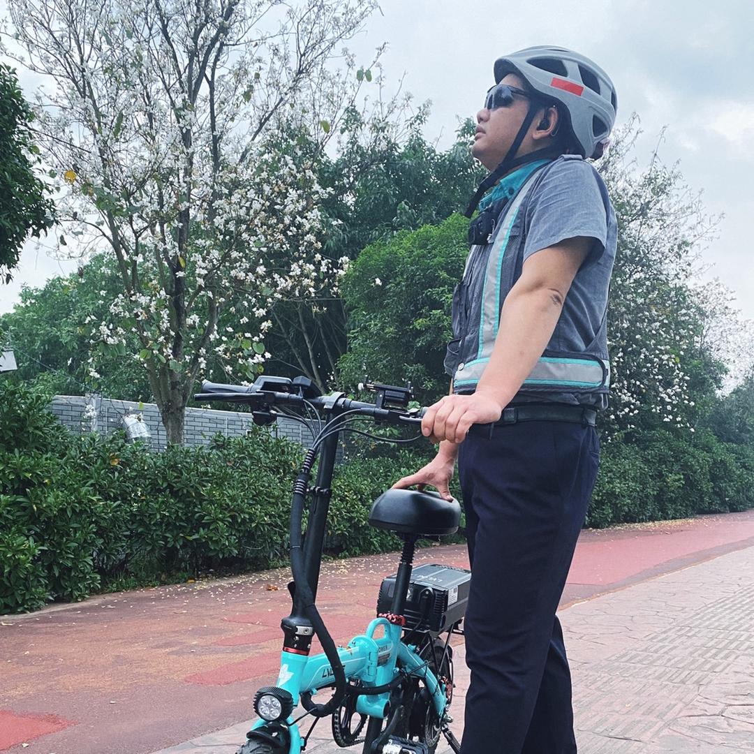 黄钻（柳州代驾车精修）