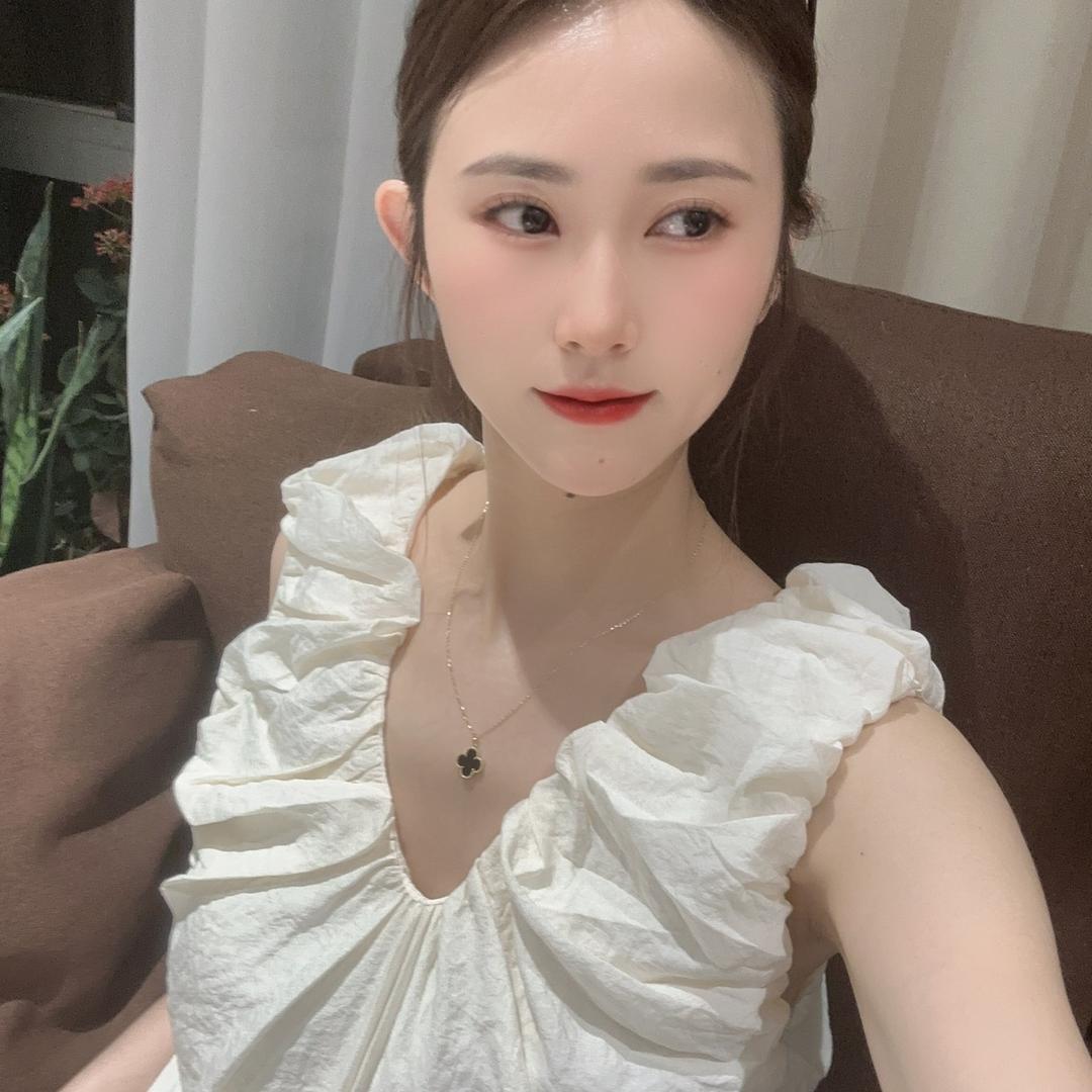 大雨彩虹女装
