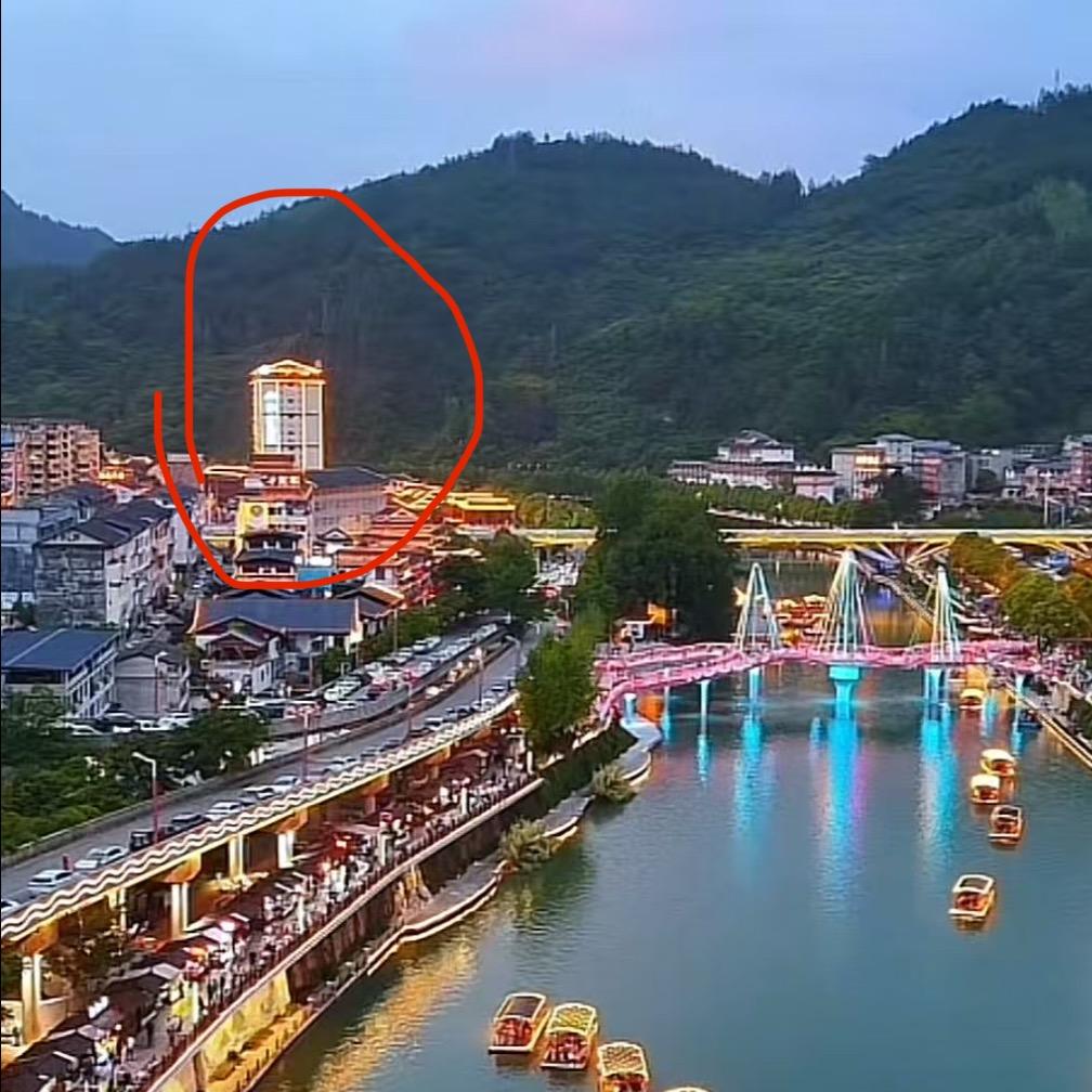 河畔花开酒店