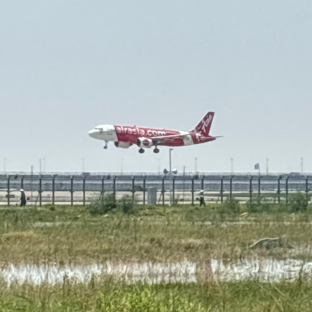 一架亚洲航空A320