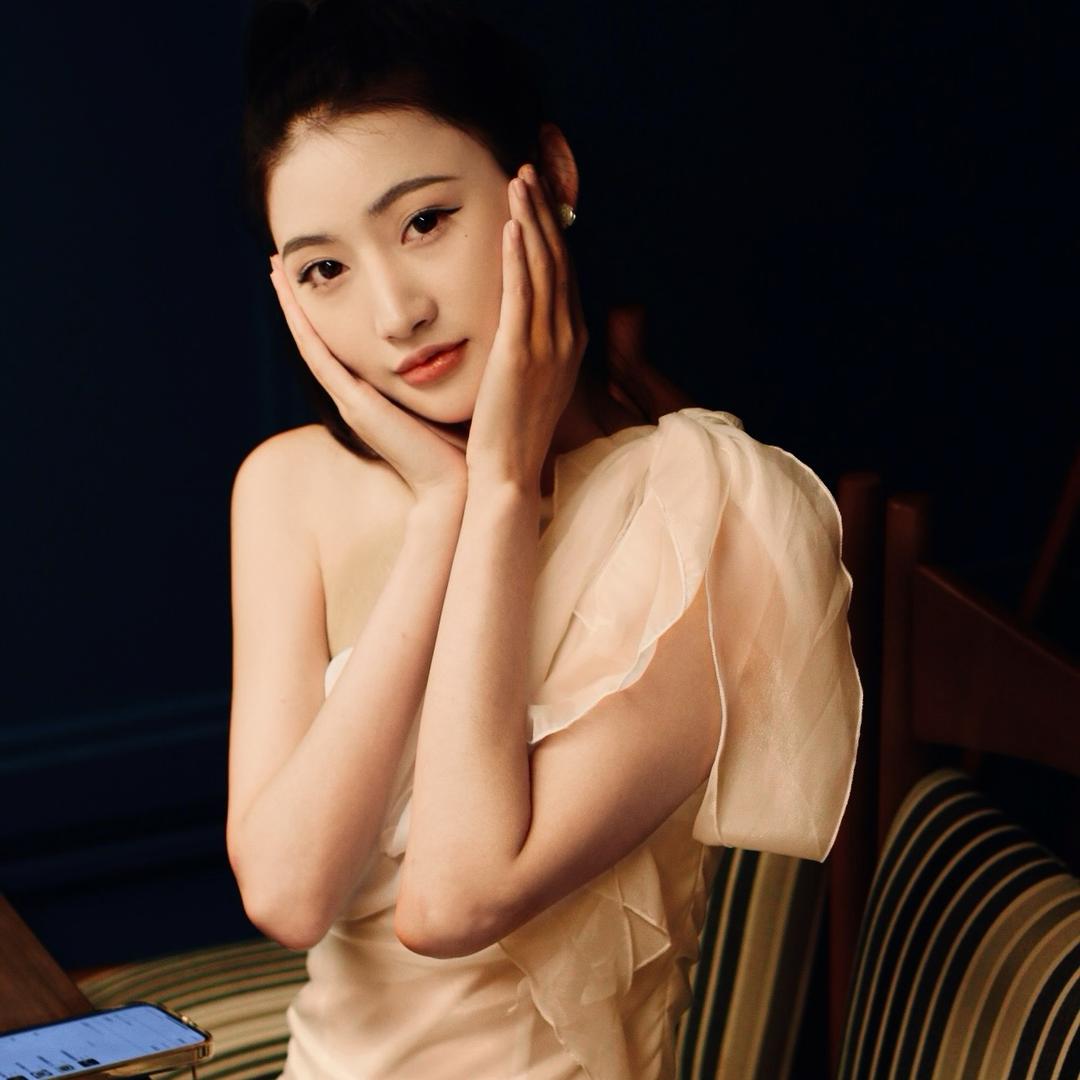 十万个请问呢