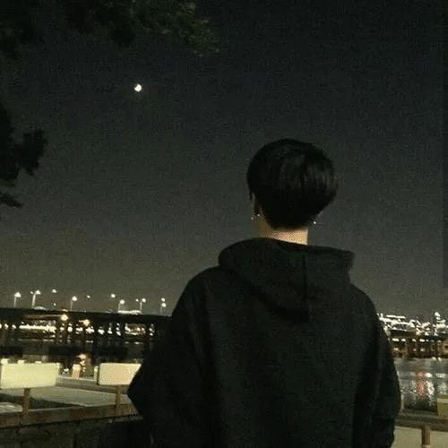 李L