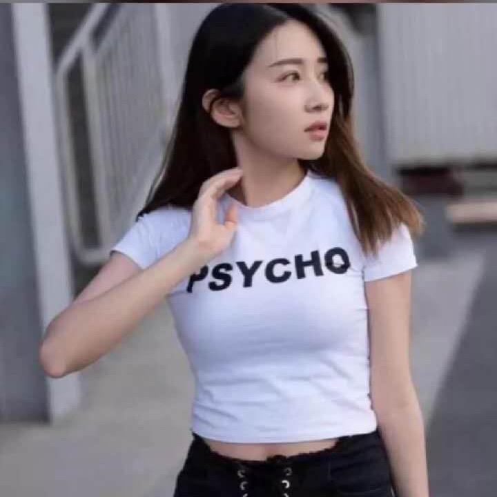 四月服饰