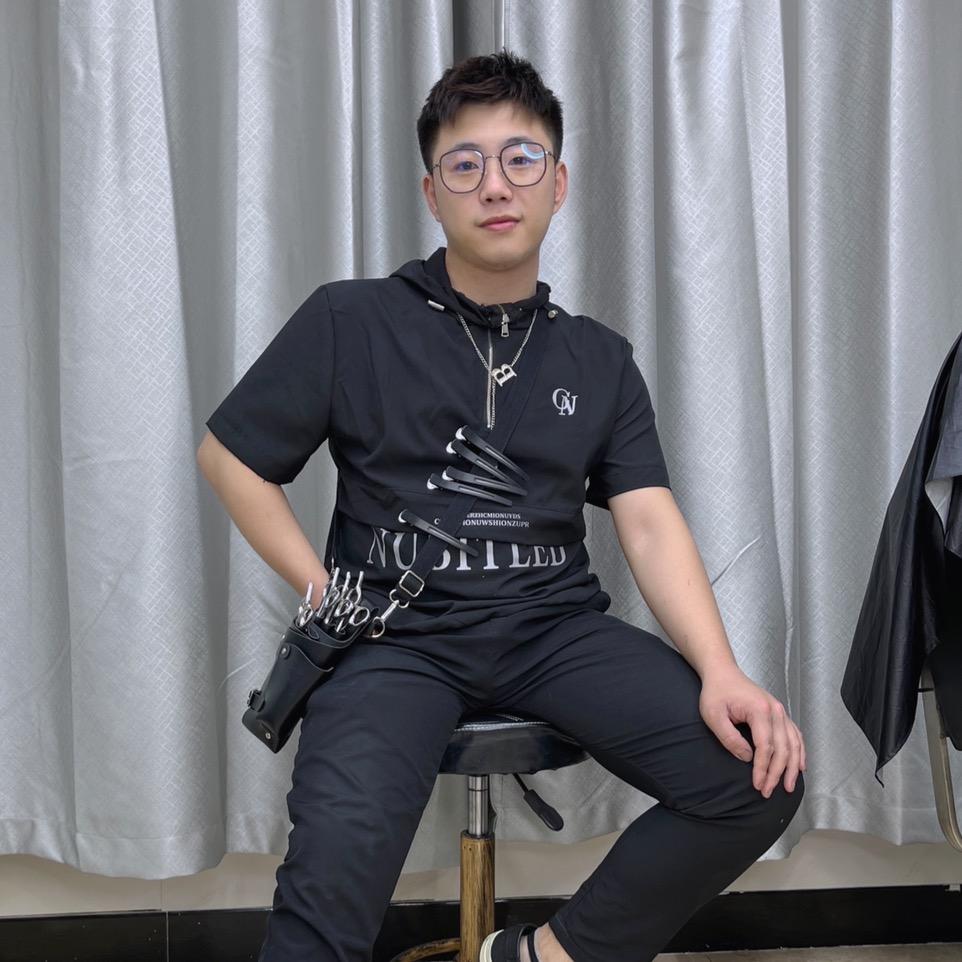 赤峰发名家男士造型（向阳）