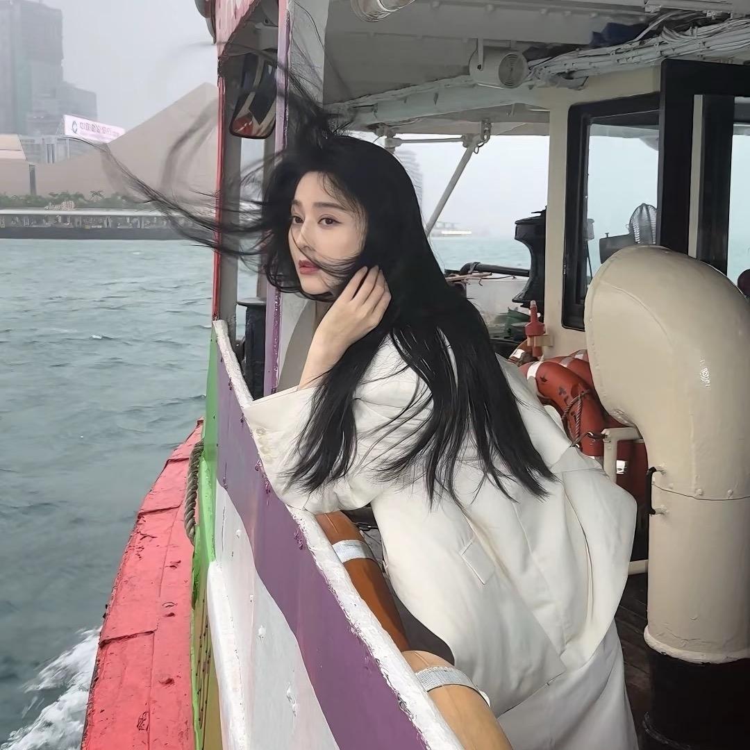 我爱吃巧克力蛋挞面包蛋糕炸鸡火鸡面薯条