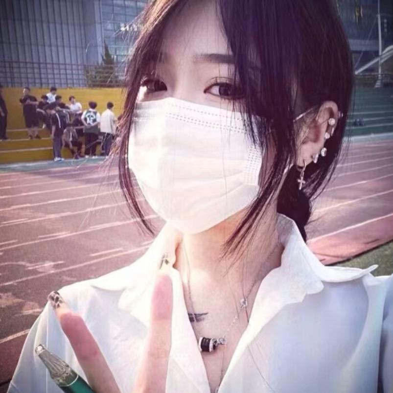 椿日栗子🌰.
