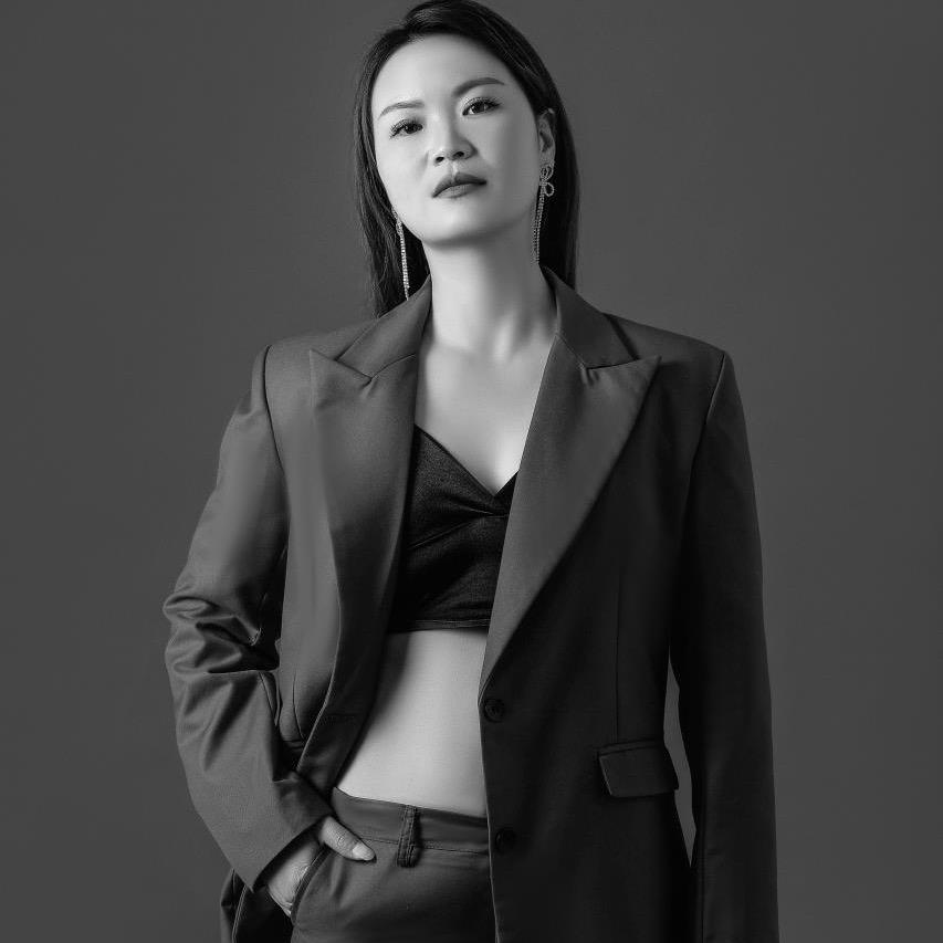 唯佳（主持人歌手）