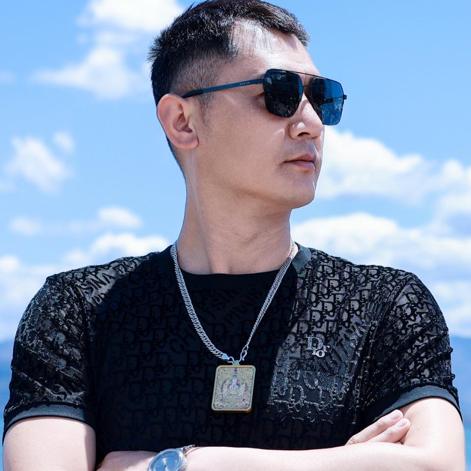 我是 80 后大叔叫我【杰哥】