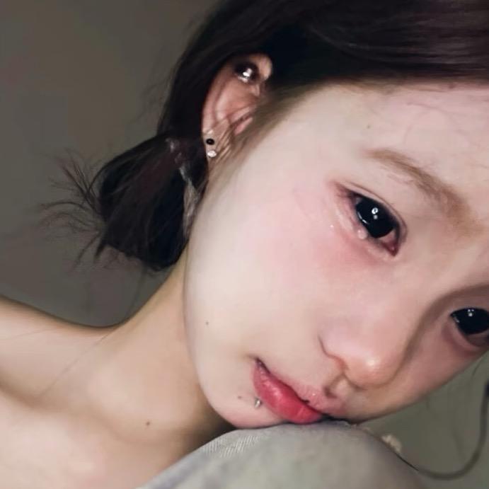 女二