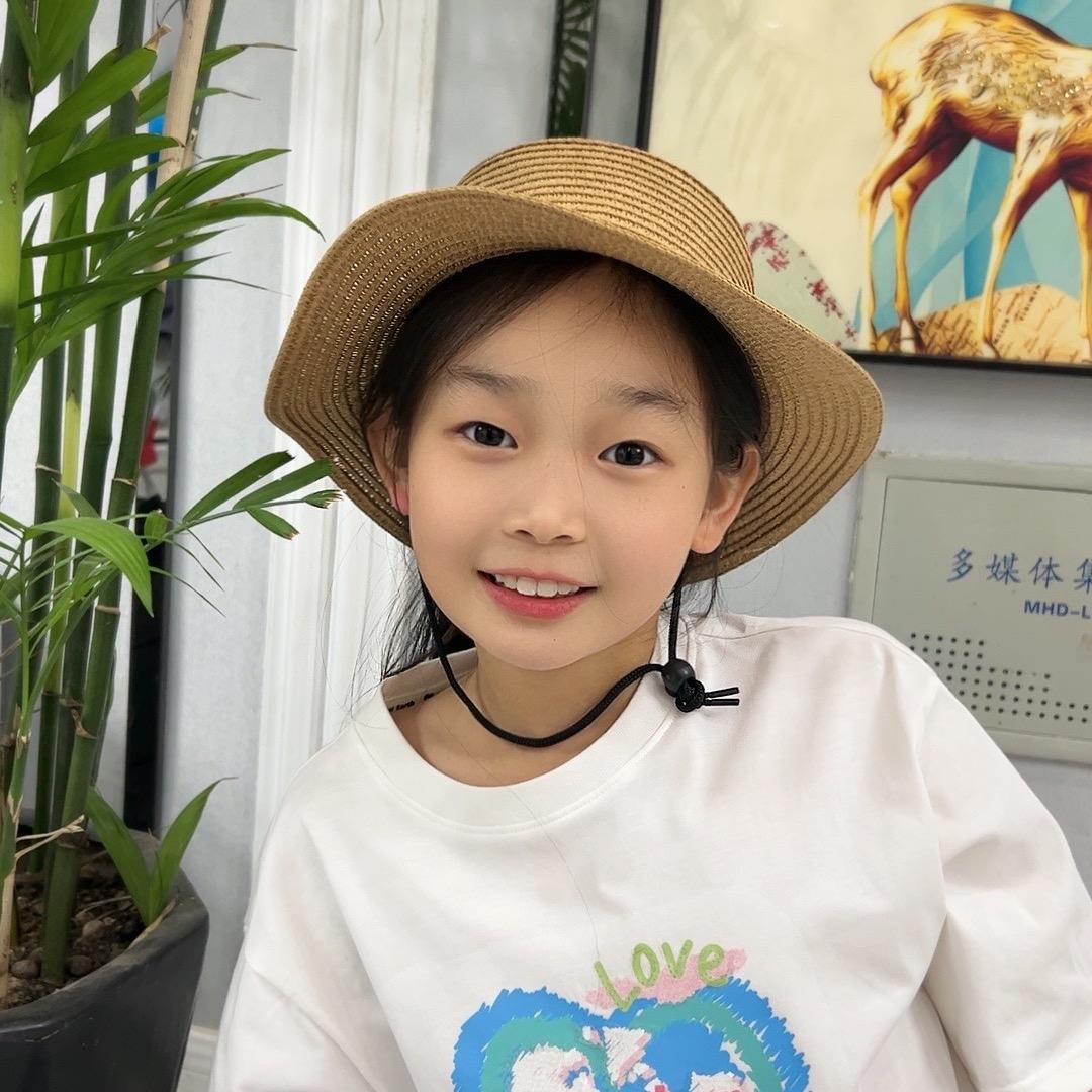 张凯的女儿馨馨