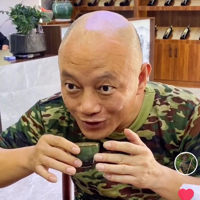 光头俊哥
