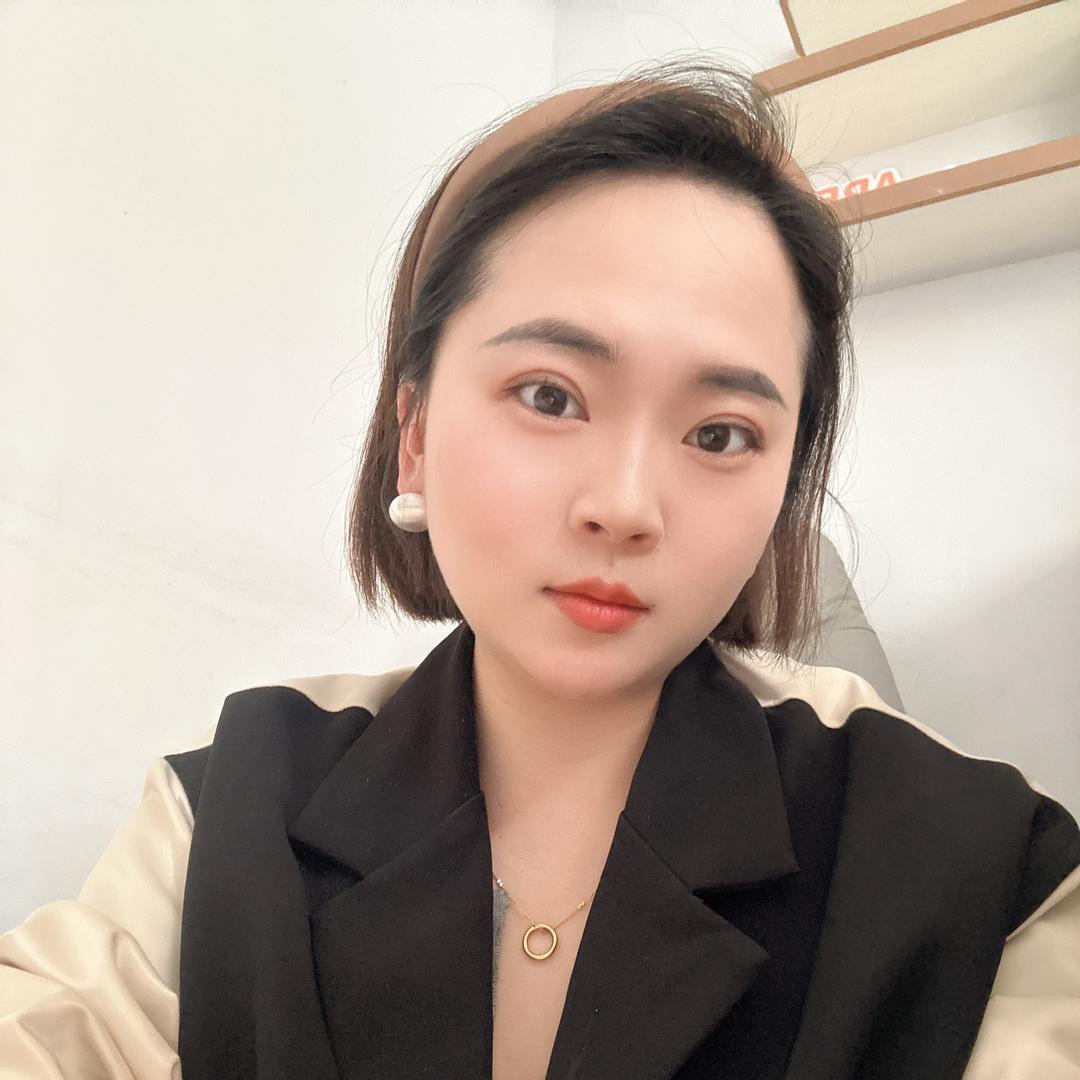 在巧家做脸的娜娜