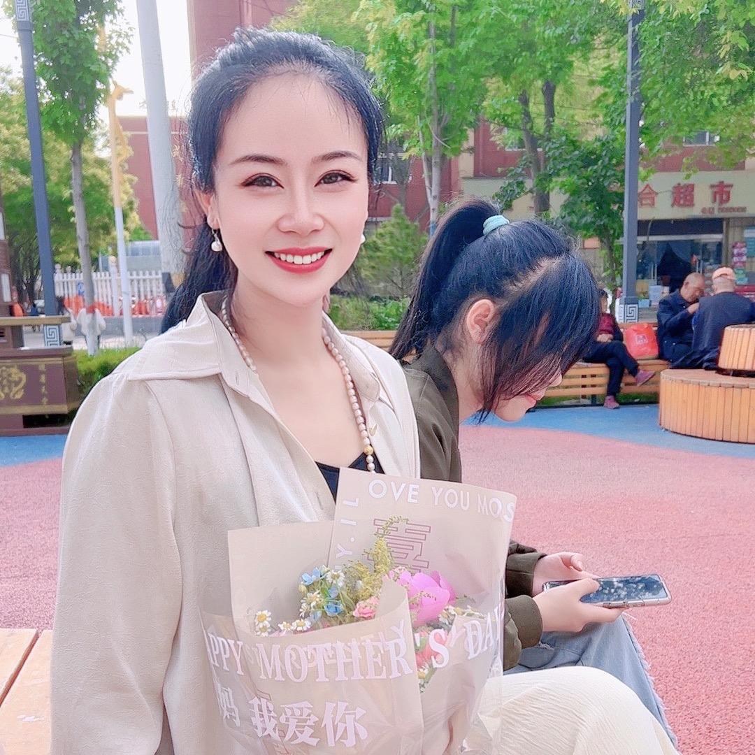 默月美甲美睫工作室