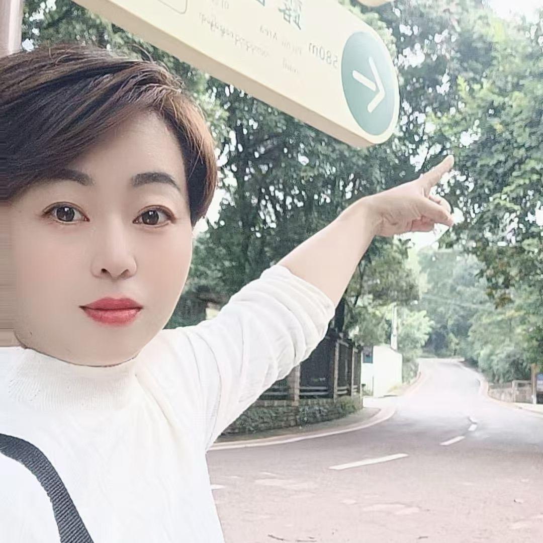 甄品杨杨