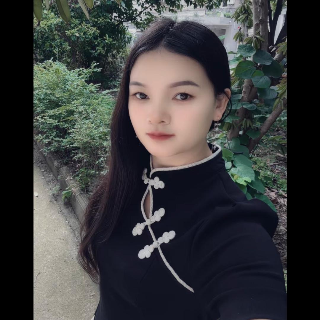 玲 玲  (幼师)