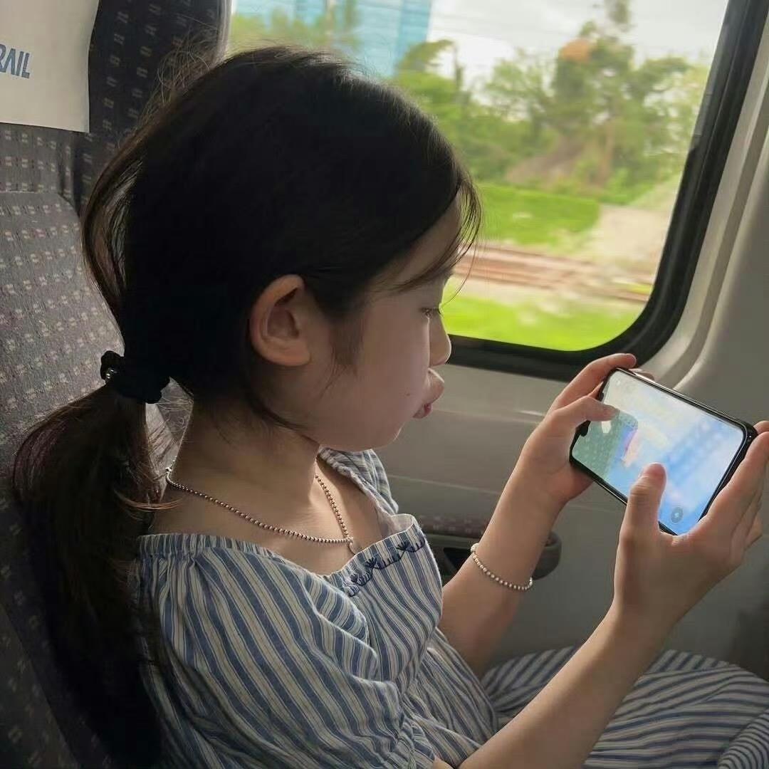小t