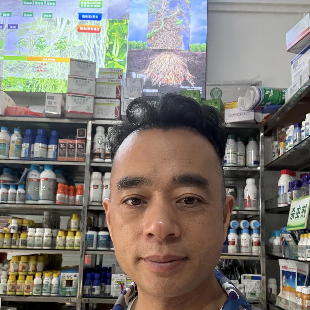 翁城镜亮农资店